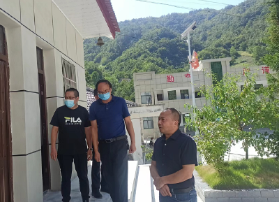 房县教育局深入九道乡调研开学工作