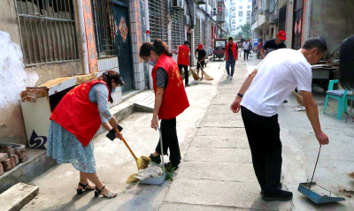 房县医疗保障局：持续整治背街小巷  助力文明城市创建