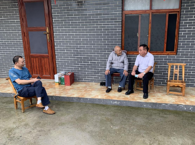 县委统战部：中秋佳节寄温情 慰问台胞暖人心