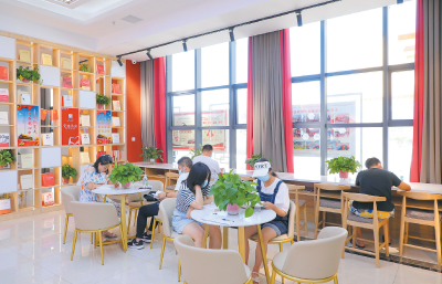 家门口的“精神加油站”