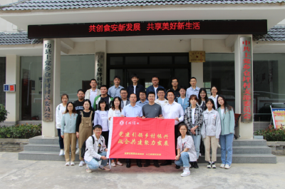 东风越野车有限公司来上龛乡开展政企共建活动