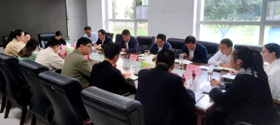 县委政法委：召开新入职年轻干部座谈会