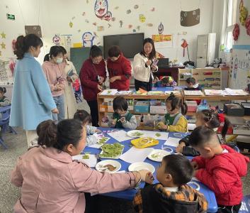 门古寺镇开展附属幼儿园到中心园观摩学习活动