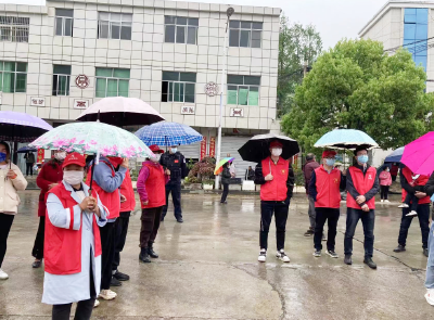 尹吉甫镇：“志愿红”为文明增色添彩