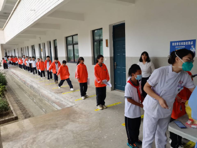 窑淮镇窑淮学校有序开展核酸检测工作