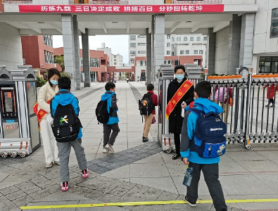 房县思源实验学校：抓实校园疫情防控 多措并举创“无疫学校”