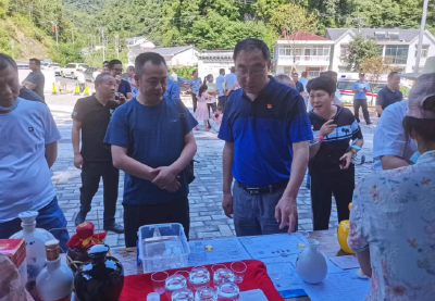 房县中坝乡：三链提升打造白酒特色小镇