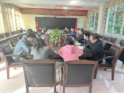 县教育局教研室对县城关一中进行教学视导