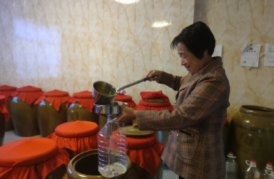 土城镇：为黄酒发展大户排忧解难