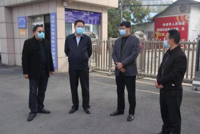 房县教育局督导检查学校疫情防控落实情况