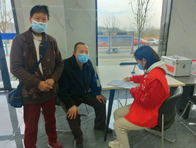 城关镇：“志愿红”为便民服务更添暖色
