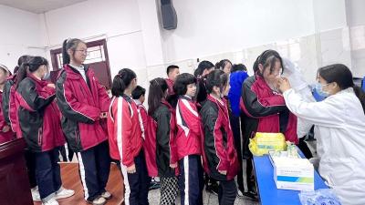 县实验小学：接种流感疫苗     守护学生健康