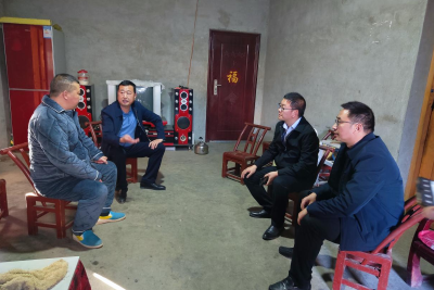 林云国到白鹤镇开展“户户走到”宣讲党的二十大精神