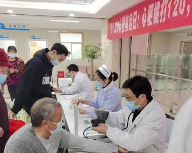 房县人民医院开展“心梗救治日”义诊活动
