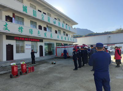 防患未“燃”！尹吉甫镇举行“消防安全”应急演练活动
