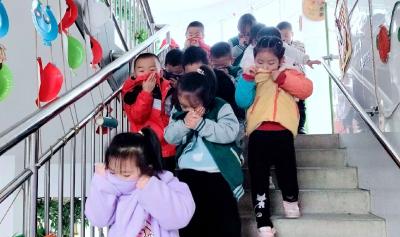 门古寺镇中心幼儿园：消防在我心 安全伴我行