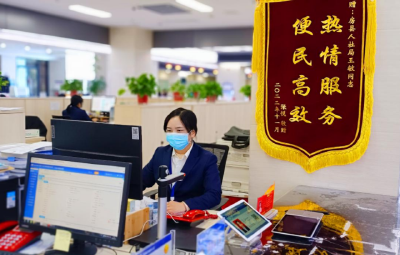 房县人社局：用心服务民生小事 群众口碑胜过金杯