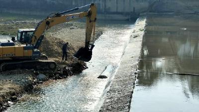 房县对城区橡胶坝进行改造升级