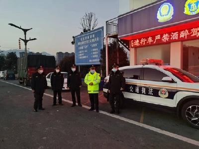 执法为民我在岗   护航春节不打烊