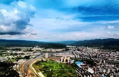 王蒙徽参加十堰代表团审议