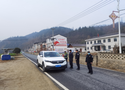 房县大木厂镇“三个落实”推进“两节”期间道路交通安全