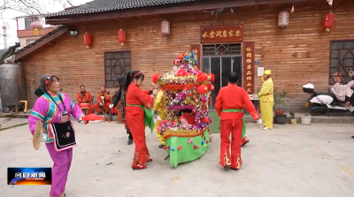 城关镇三海村：“旱船”划到家门口 民俗闹新春