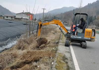 县交通执法大队：强化在建公路安全监管 确保工程顺利推进  