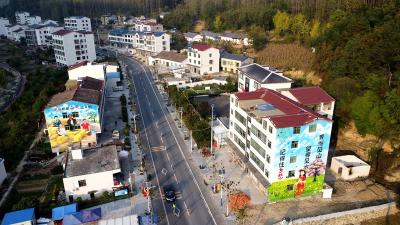 心相近丨中柬携手铺就发展振兴路 
