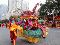 房县正月十三民间文艺大巡游