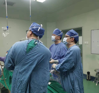 十堰人医专家精准“打孔”成功施治