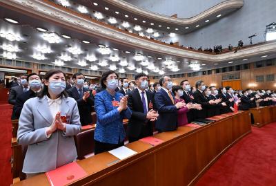 两会世界眼｜团结奋斗推进强国建设　凝心聚力共襄复兴伟业——习近平主席在十四届全国人大一次会议闭幕会上的重要讲话让海外华侨华人信心倍增
