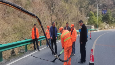 【能力作风建设在行动】县公路养护中心：结合业务工作扎实开展能力作风建设