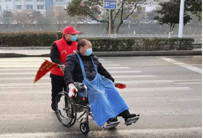县公共检验检测中心：​学习雷锋精神  助力城市创文
