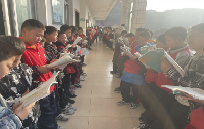 窑淮镇铺沟小学：春光伴书声 书香满校园