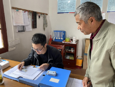 土城镇人社中心：主动作为 守护群众“养老钱”