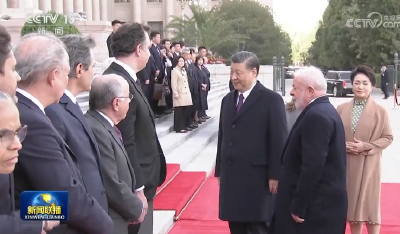 习近平举行仪式欢迎巴西总统访华