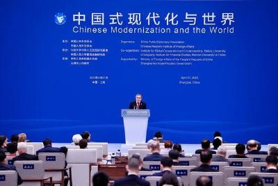 习近平向“中国式现代化与世界”蓝厅论坛致贺信