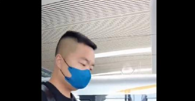 推特网友赞中国高铁“舒适宽敞快速准时” 马斯克：是真的！