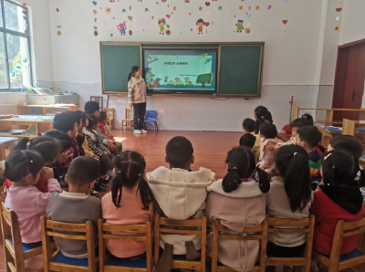 野人谷镇中心幼儿园：开展防溺水安全教育宣传活动
