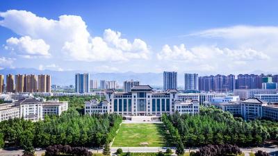 求是网评论员：在“以学铸魂”上下功夫