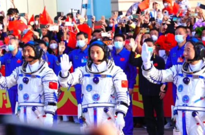 中国星辰｜英雄出征背后的故事