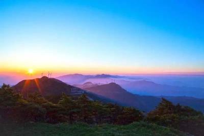 【众志成城 首创首成】咸宁：一座和谐宜居的山水之城