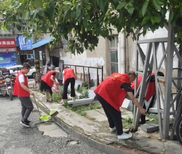 人社局开展共创文明城  志愿我先行活动