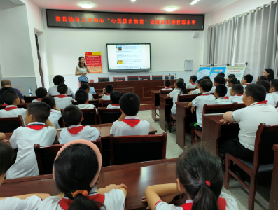 县精神卫生中心：关注心理健康，让心灵沐浴阳光