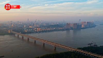 习近平江苏行丨为网络强国建设勇当开路先锋——走进紫金山实验室