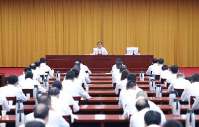 王忠林到省发改委讲授主题教育专题党课