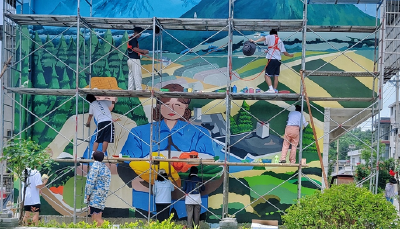 白鹤镇：画笔绘青春 实践靓乡村