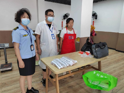 城关市场监管所：加强市场监管 规范市场行为
