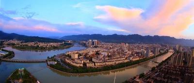 县纪委监委驻县交通运输局第八纪检监察组督查全县农村公路建设项目  