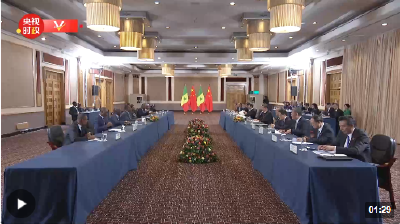 习近平：中方愿同塞方继续在发展振兴道路上携手前行